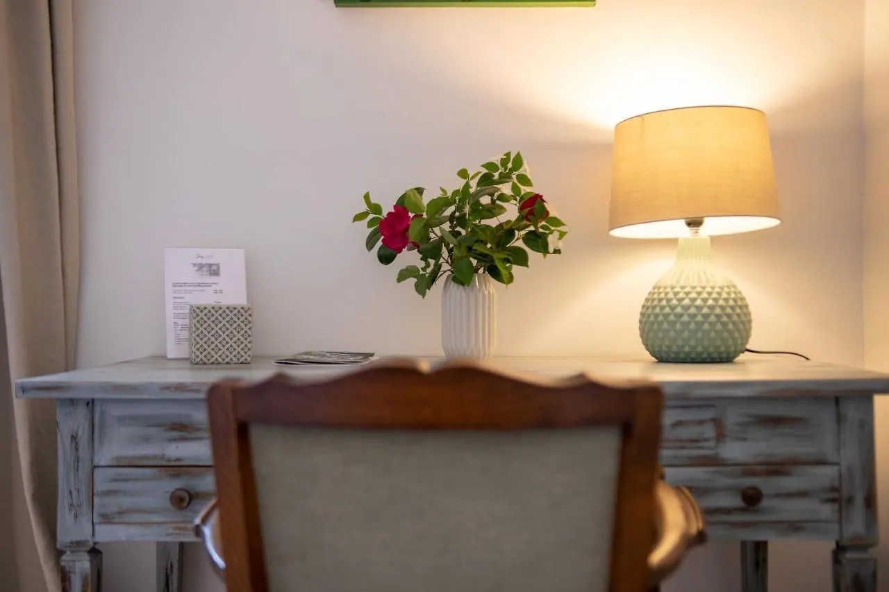 Le Jardin de Mazan Bed and Breakfast 0*,